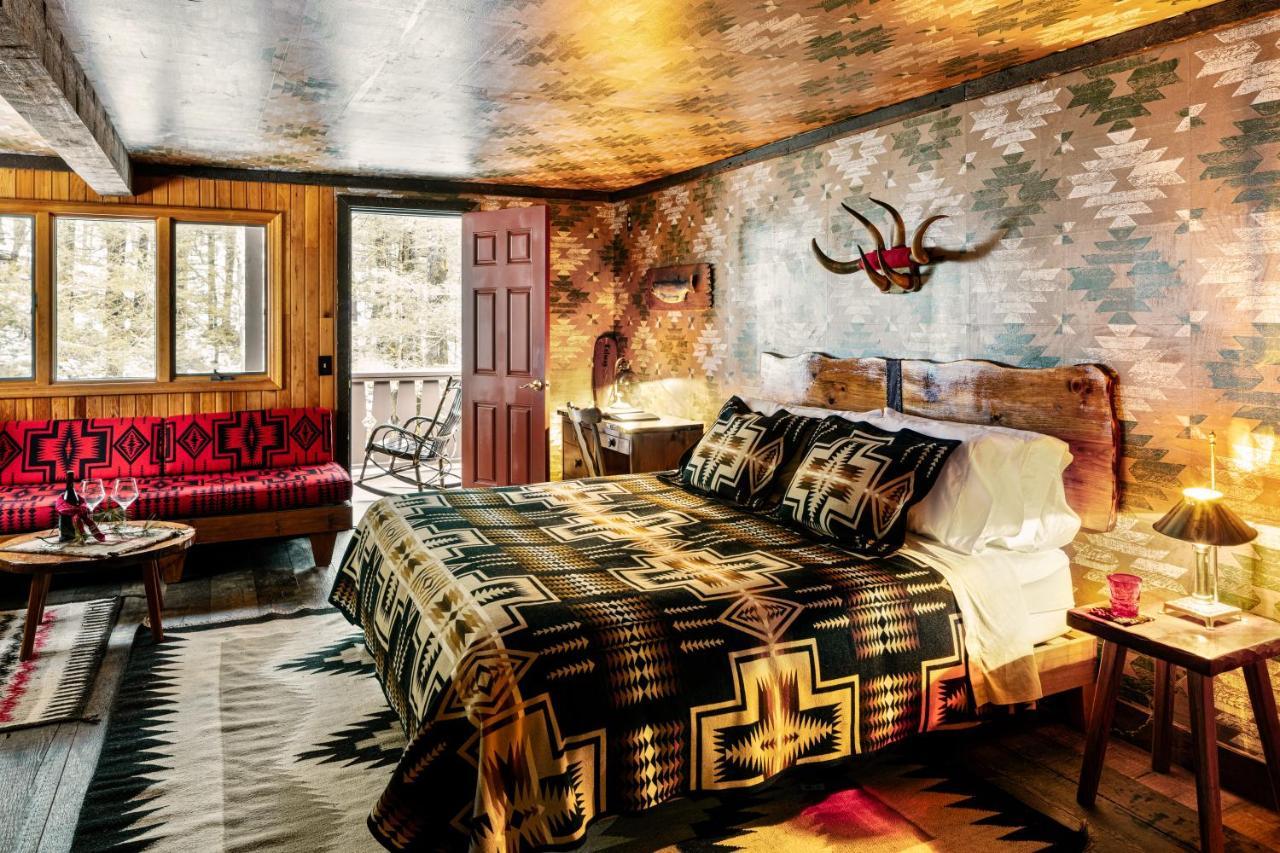 Urban Cowboy Lodge Big Indian Room photo